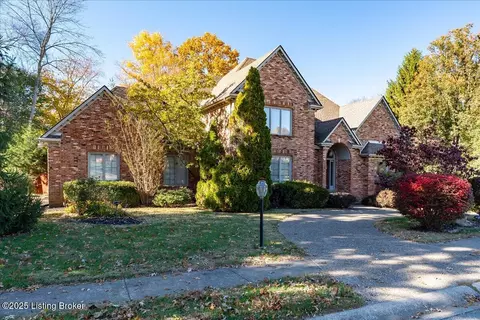 843 Lake Forest Pkwy, Louisville, KY 40245