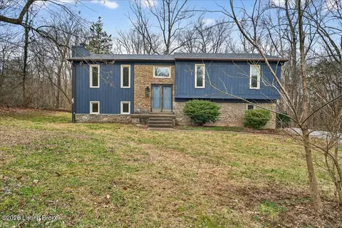 3502 Maple Leaf Dr, La Grange, KY 40031