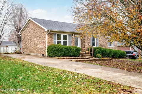1604 Hopkins Ct, La Grange, KY 40031