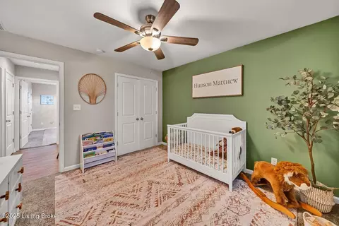 Bedroom - 200 Stringer Ln, Mount Washington, KY 40047 photo 8 of 10