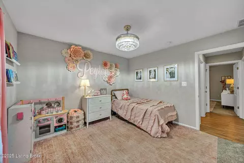 Bedroom - 200 Stringer Ln, Mount Washington, KY 40047 photo 10 of 10