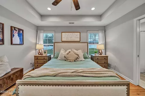 Bedroom - 200 Stringer Ln, Mount Washington, KY 40047 photo 4 of 10