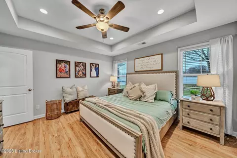 Bedroom - 200 Stringer Ln, Mount Washington, KY 40047 photo 3 of 10