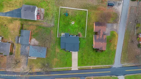 View/Area - 200 Stringer Ln, Mount Washington, KY 40047 photo 5 of 6