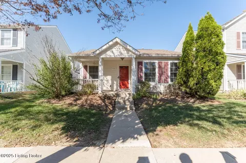 7035 Royal Links Dr, Louisville, KY 40228