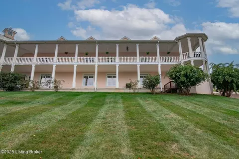 158 Lookout Dr, Brandenburg, KY 40108