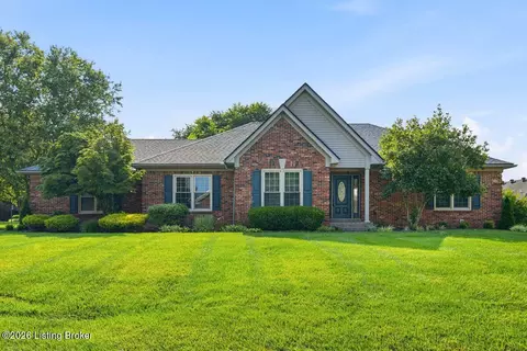 13502 Squire Springs Ct, Louisville, KY 40245