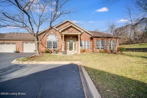 711 Savoy Rd, Louisville, KY 40223