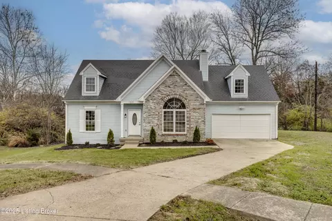 1615 Fitzgerald Ct, La Grange, KY 40031