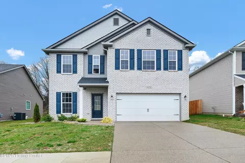 8426 Gateway Run Rd, Louisville, KY 40229