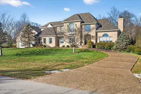 3713 High Crest Ct, Crestwood, KY 40014
