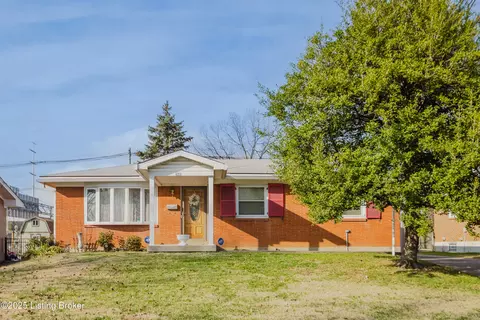 4211 Blossomwood Dr, Louisville, KY 40220