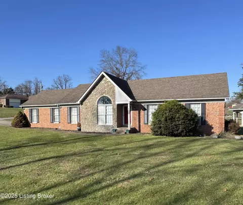 110 Chimney Rock Dr, Shepherdsville, KY 40165