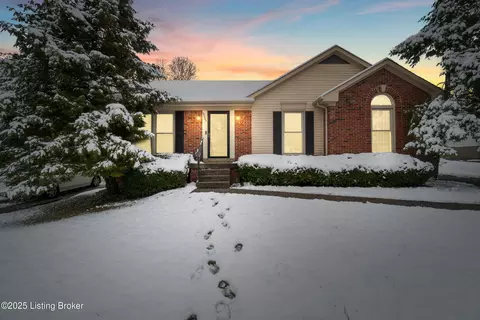 6005 Ridge Creek Ct, Louisville, KY 40291