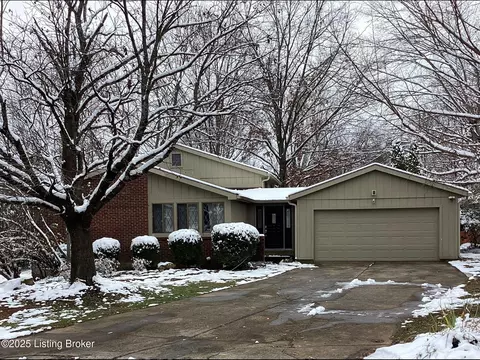 11904 Wide Spring Ct, Louisville, KY 40245