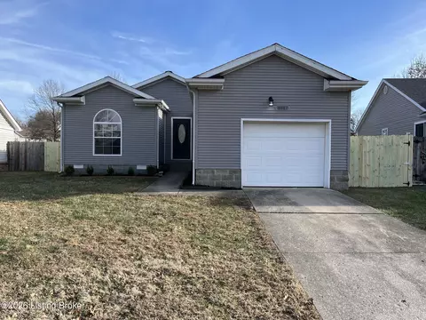 8817 Woodpointe Blvd, Louisville, KY 40219