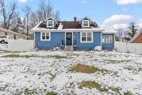 2110 Palatka Rd, Louisville, KY 40214