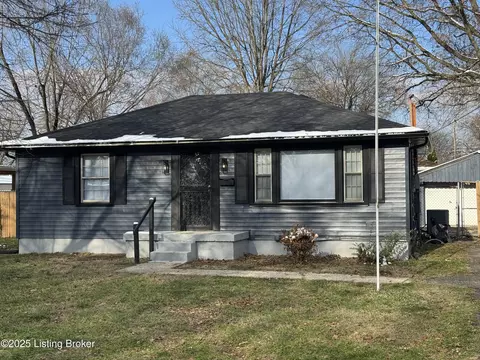 2709 Pioneer Rd, Louisville, KY 40216