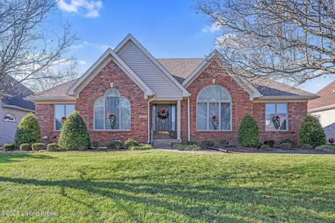 7608 Kendrick Crossing Ln, Louisville, KY 40291
