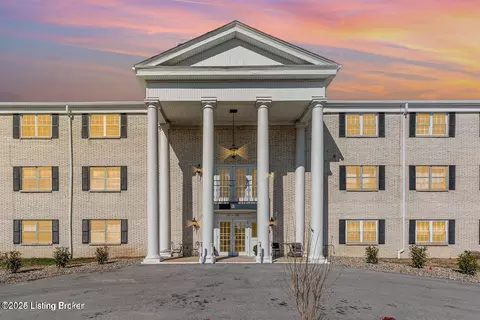 312 El Conquistador Pl, Louisville, KY 40220