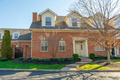 7411 Smithfield Greene Ln, Prospect, KY 40059