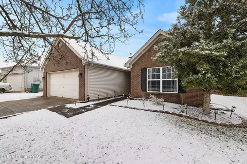 12615 Chesapeake Bay Dr, Louisville, KY 40245