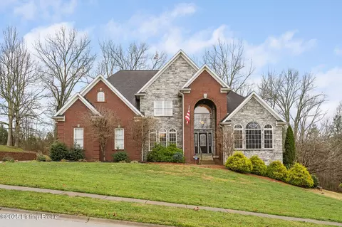 497 Oak Creek Dr, Mount Washington, KY 40047