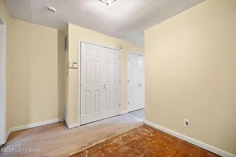 Entry Way - 360 Stringtown Rd, Ekron, KY 40117 photo 5 of 6