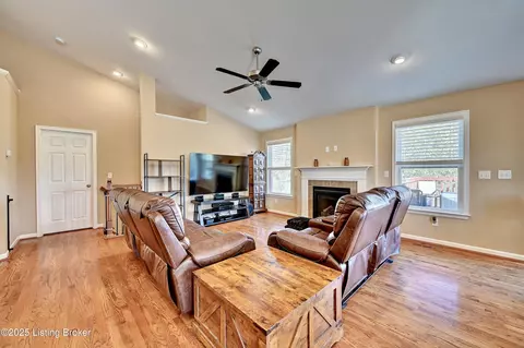 1187 Monroe Dr, Hebron, KY 41048 photo 6