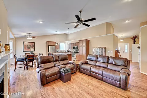 1187 Monroe Dr, Hebron, KY 41048 photo 3