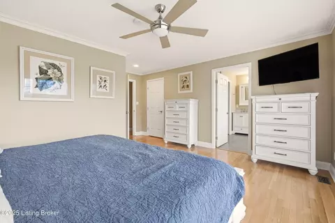 Bedroom - 8790 Lagrange Rd, Smithfield, KY 40068 photo 3 of 10