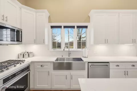 Kitchen - 8790 Lagrange Rd, Smithfield, KY 40068 photo 3 of 5