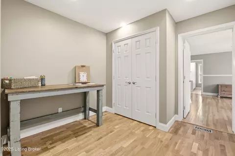 Entry Way - 8790 Lagrange Rd, Smithfield, KY 40068 photo 4 of 4
