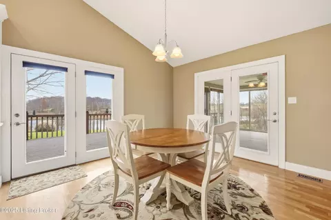 Dining - 8790 Lagrange Rd, Smithfield, KY 40068 photo 3 of 4
