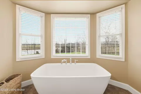 Bath - 8790 Lagrange Rd, Smithfield, KY 40068 photo 2 of 5