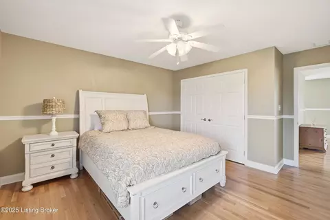 Bedroom - 8790 Lagrange Rd, Smithfield, KY 40068 photo 8 of 10