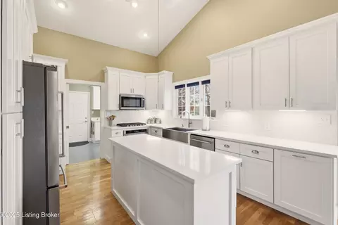 Kitchen - 8790 Lagrange Rd, Smithfield, KY 40068 photo 1 of 5
