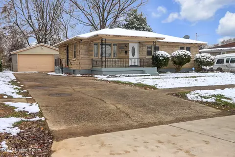 2130 West Ln, Louisville, KY 40216
