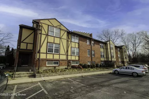 2300 Dundee Rd #2, Louisville, KY 40205