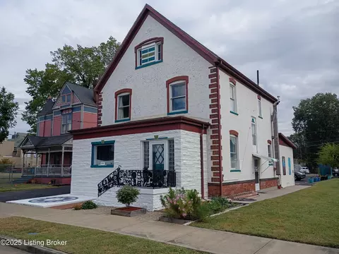 806 Jefferson St, Paducah, KY 42001