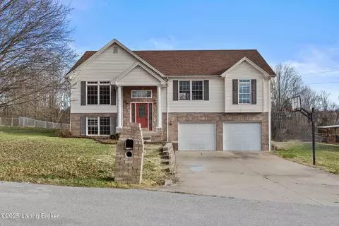 502 Pawnee Dr, Lawrenceburg, KY 40342
