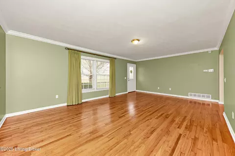 Living - 7585 Sonora Rd, Sonora, KY 42776 photo 2 of 2