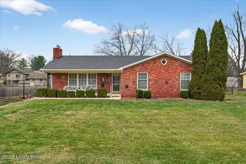 106 Sunset Dr, La Grange, KY 40031