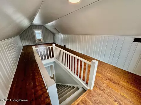 Entry Way - 314 Covington Ave, Springfield, KY 40069 photo 3 of 3