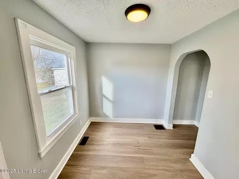 Other - 314 Covington Ave, Springfield, KY 40069 photo 2 of 9
