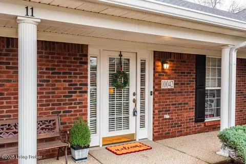 10042 Chenoweth Vista Way, Louisville, KY 40299