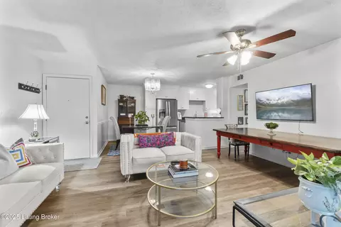 4 Dupont Way #6, Louisville, KY 40207