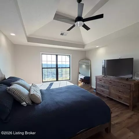 Bedroom - 256 Eagle Ridge Way, Springfield, KY 40069 photo 2 of 2