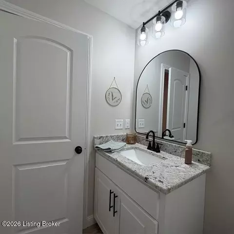 Bath - 256 Eagle Ridge Way, Springfield, KY 40069 photo 4 of 5
