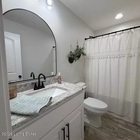 Bath - 256 Eagle Ridge Way, Springfield, KY 40069 photo 3 of 5